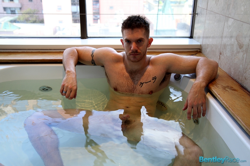 BentleyRace sexy Aussie guy Skippy Baxter solo model stark bollock naked water bath tub stroking large cock 004 tube video gay porn gallery sexpics photo - Skippy Baxter jerks his huge dick in the hot tub