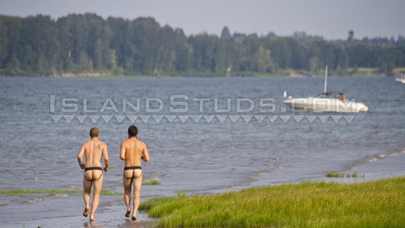 IslandStuds Beard hairy chest outdoor gay sex Oregon jocks uncut Andre furry cock Mark mutual jerk off 007 gallery video photo - Bearded totally hairy outdoor Oregon jocks uncut Andre and furry cock Mark in hot duo action