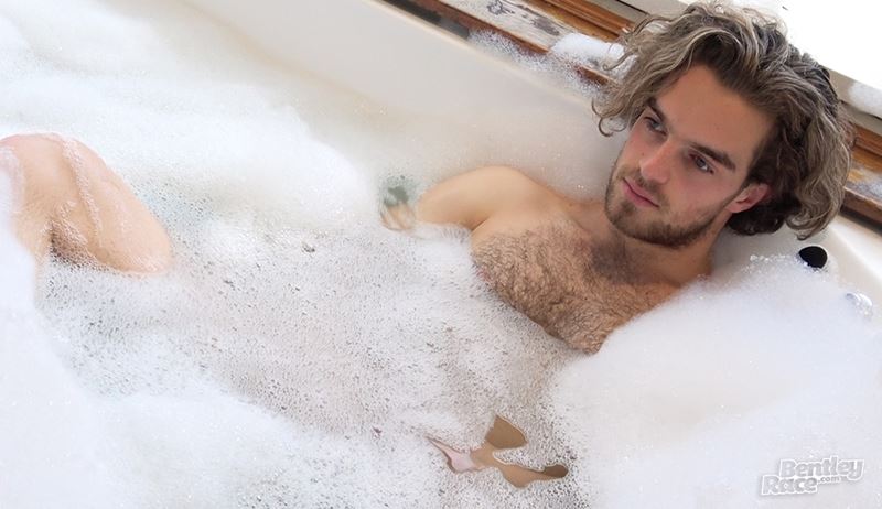 Young hairy hunk 21 year old Reece Anderson hot bath tub jerk off 008 gay porn pics - Young hairy hunk 21 year old Reece Anderson returns for a hot bath tub jerk off